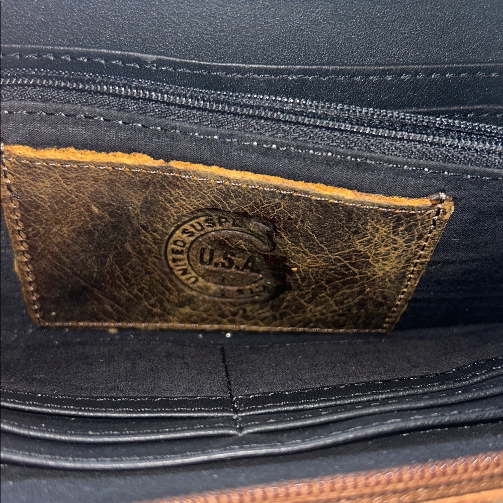 Brown Leather Wallet With Embossed Patch - image 2